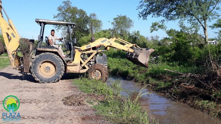 Trabajos de zanjeo y limpieza de alcantarillas-MUNICIPIO ACTIVO