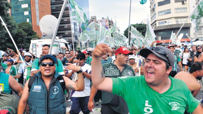 21 F:La marcha calienta motores