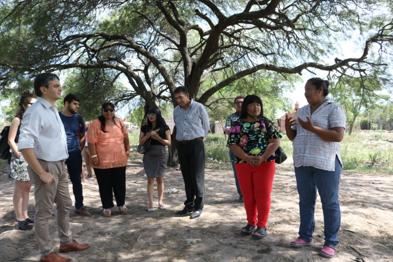 RESISTENCIA: Autoridades nacionales se reunieron con mujeres indígenas del Barrio Mapic