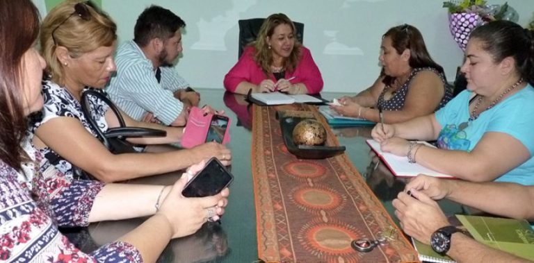 LA MINISTRA MOSQUEDA DIO RESPUESTA A DOCENTES AUTOCONVOCADOS POR VIVIENDAS