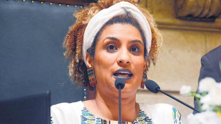 La líder feminista y afroamericana Marielle Franco fue asesinada por presuntos paramilitares en Brasil