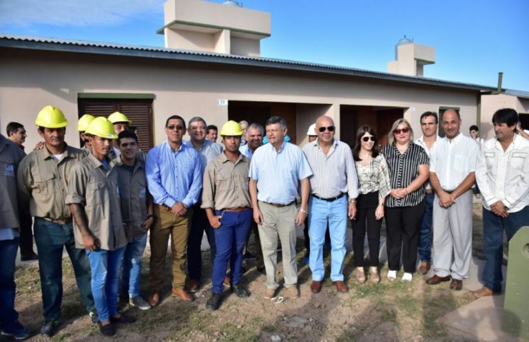 PEPPO ENCABEZÓ LA CELEBRACIÓN POR LOS 109 AÑOS DE GENERAL SAN MARTÍN CON ENTREGA DE 50 VIVIENDAS