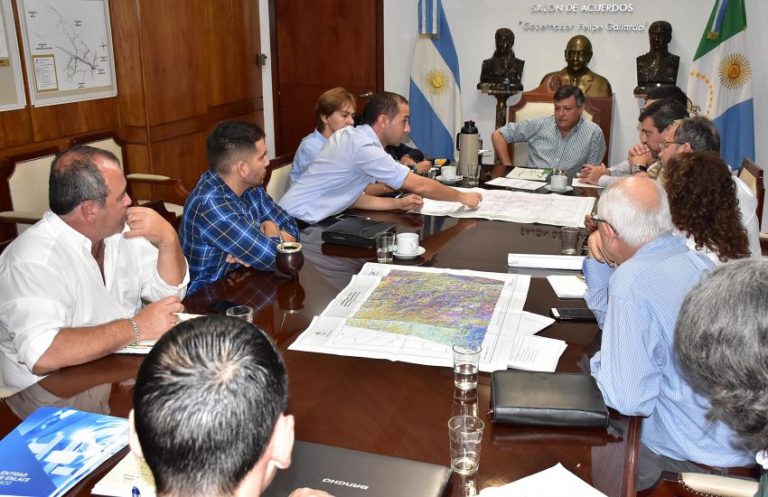 PEPPO PRESENTÓ A INTENDENTES LOS PROYECTOS DE APROVECHAMIENTO HIDRÁULICO DE BAJOS SUBMERIDIONALES