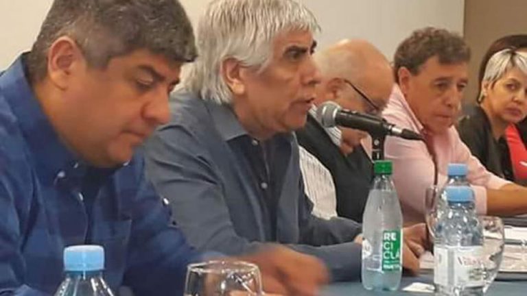 «No descartamos nada, ni un paro ni un abrazo con los empresarios» Moyano apura la paritaria de los camioneros