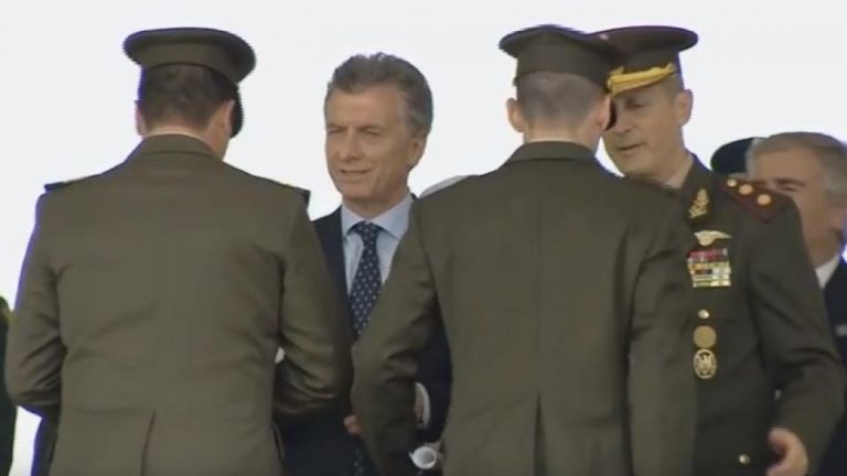 Lo planteó en el acto por el Día del Ejército Macri pidió más participación de los militares en la seguridad