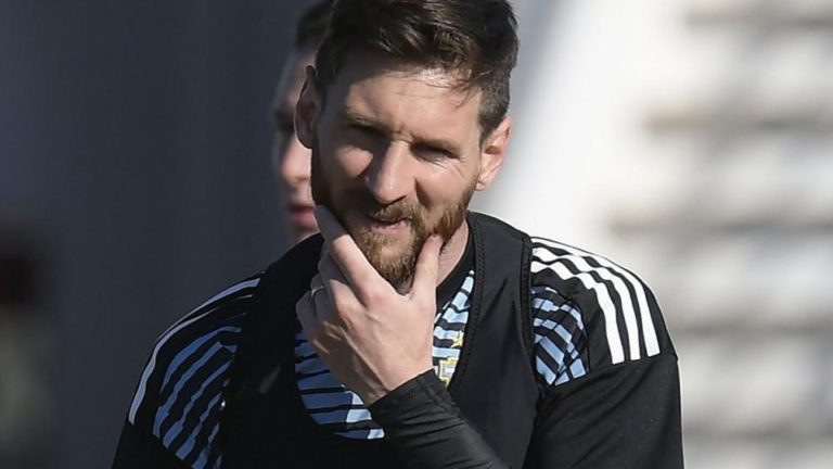 Messi le pidió a los hinchas ser realistas «No vamos como candidatos»