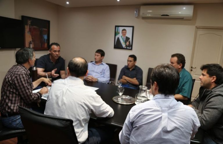 EL VICEGOBARNADOR SE REUNIÓ CON CEREALERAS PARA CONCILIAR EL MONTO CON TRANSPORTISTAS