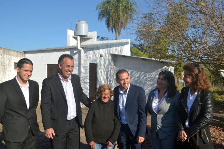 PRESIDENCIA DE LA PLAZA: BERNACHEA Y EL VICEGOBERNADOR INAUGURARON OBRAS