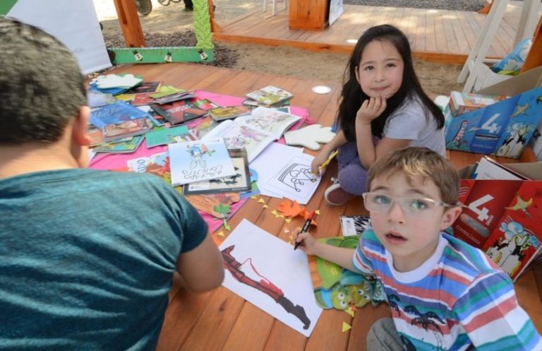 EDUCACIÓN PARTICIPA EN LA 30° BIENAL DE ESCULTURAS CON EL ESPACIO DE LECTURA IDENTIDAD EN MOVIMIENTO