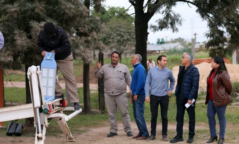 PRESIDENCIA DE LA PLAZA: MEJORAS EN EL SISTEMA LUMÍNICO DE LA LOCALIDAD