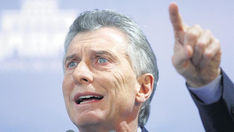 El decreto de Macri dará de baja más de seis mil contratos Despidos masivos por debajo de la mesa