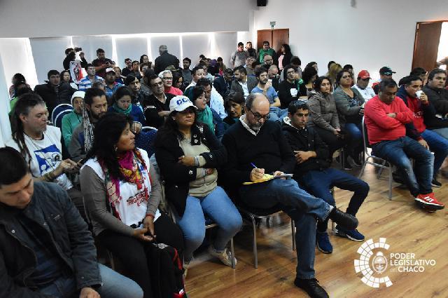 Debate con movimientos sociales sobre reforma de la ley de actuación de fuerzas de seguridad en manifestaciones públicas