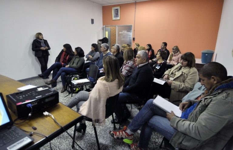 EDUCACIÓN PONE EN MARCHA LA CAPACITACIÓN PARA DOCENTES SIN CARGO