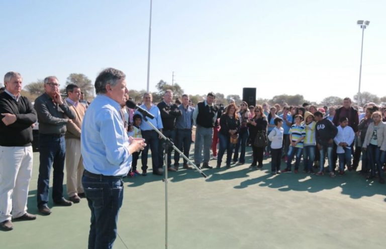 PEPPO INAUGURÓ UN PLAYÓN DEPORTIVO PARA LOS JÓVENES DE ZAPARINQUI