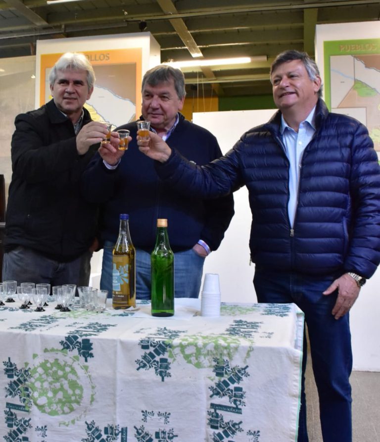 “HONRAMOS Y FORTALECEMOS NUESTRAS TRADICIONES”, DIJO PEPPO TRAS PARTICIPAR DEL RITUAL DE LA CAÑA CON RUDA