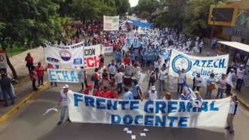 CHACO: EL FRENTE GREMIAL DOCENTE RATIFICO EL PARO PARA LOS DIAS LUNES Y MARTES.