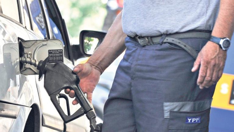 Los estacioneros pronostican subas de al menos 5 por ciento Naftas al ritmo del dólar