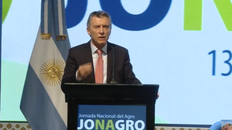Macri inauguró una Jornada Agropecuaria de CRA