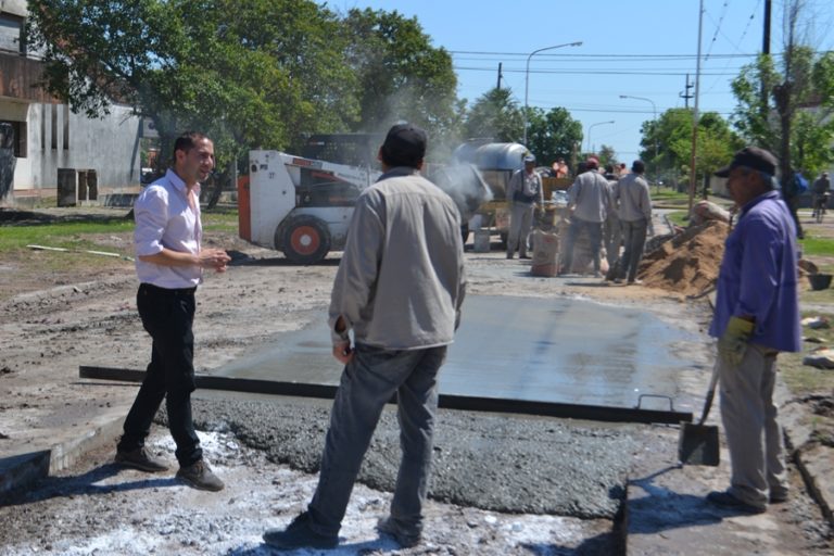 PRESIDENCIA DE LA PLAZA: EL MUNICIPIO AVANZA CON EL PLAN DE BACHEO EN CALLES PAVIMENTADAS