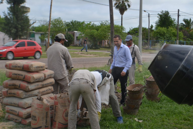 PRESIDENCIA DE LA PLAZA: ETAPA DE CULMINACIÓN DE LA CONSTRUCCIÓN DE VEREDA PERIMETRAL EN ZONA DE INSTITUCIONES EDUCATIVAS.