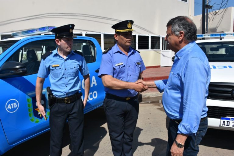 PEPPO ENTREGÓ VEHÍCULOS PARA REFORZAR EL ACCIONAR POLICIAL EN COMISARÍAS DEL ÁREA METROPOLITANA