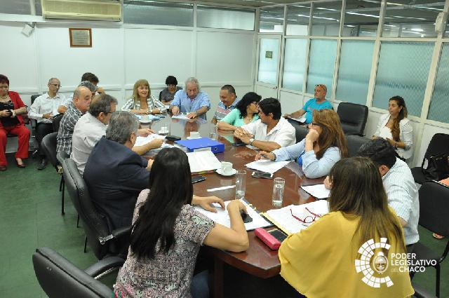 Diputados escucharon el pedido de los gremios docentes SITECH y ATECH