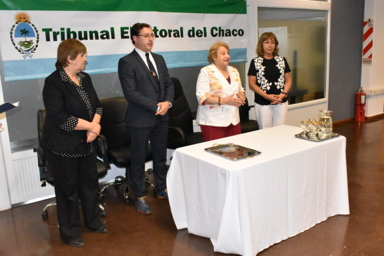 ENTREGA DE DIPLOMAS AL INTENDENTE Y CONCEJALES ELECTOS DE VILLA RIO BERMEJITO