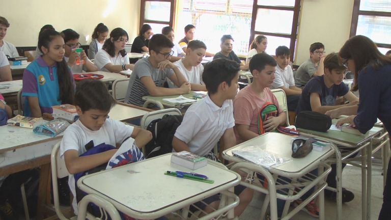 MÁS DE 2.200 ESTUDIANTES CHAQUEÑOS INICIARON ESTE JUEVES LOS EXÁMENES DE INGRESO A LA SECUNDARIA