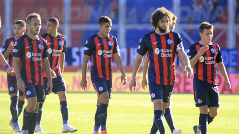 Se posiciona como escolta de Racing Atlético Tucumán se impuso ante San Lorenzo