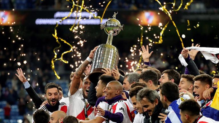 El superclásico y la Libertadores fueron para el Millonario River gritó campeón en el Bernabéu