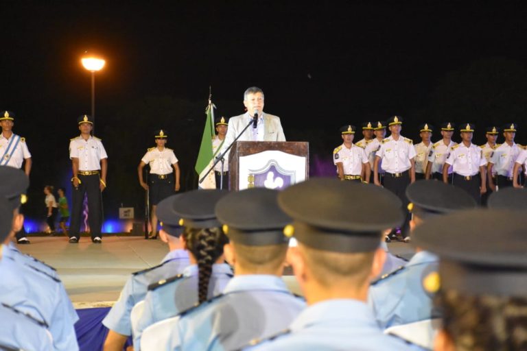 PEPPO ENTREGÓ TÍTULOS DE FORMACIÓN A AGENTES POLICIALES: «ESTAMOS VIVIENDO UN MOMENTO MUY IMPORTANTE EN LA HISTORIA DE LA POLICÍA»