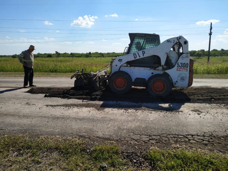 VIALIDAD PROVINCIAL REALIZA TRABAJOS DE BACHEO EN RUTA Nº 3