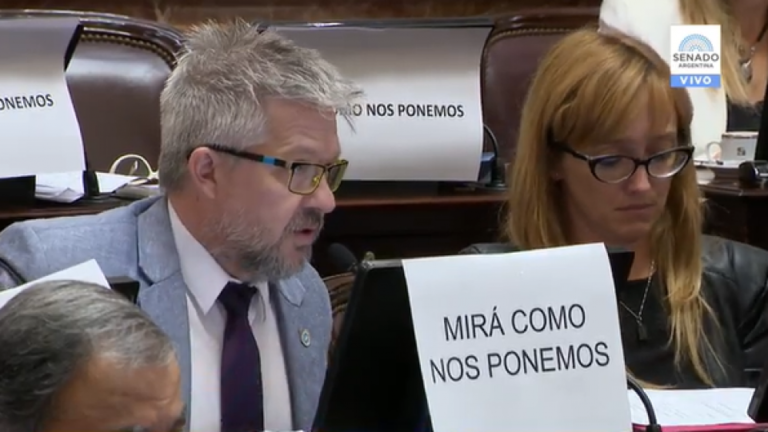 La denuncia contra Darthes se metió en la sesión El #MiráCómoNosPonemos en el Senado