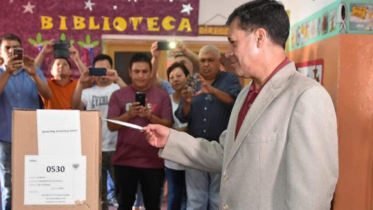 En la consulta popular realizada en La Rioja se impuso la aprobación a la enmienda constitucional Los votos le dieron el sí a la reelección