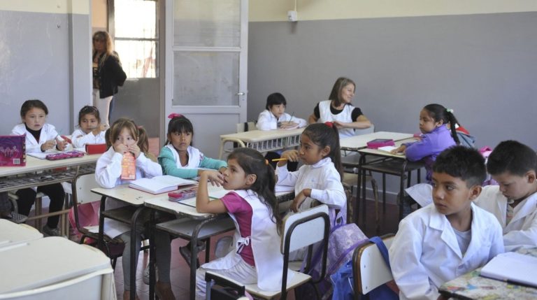 CALENDARIO ESCOLAR: EL 25 DE FEBRERO SE INCORPORAN LOS DOCENTES Y EL 6 DE MARZO COMIENZAN LAS CLASES