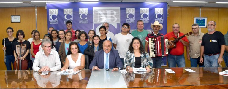La Orquesta Cruce Viejo cumplió 10 años y grabó un disco con el apoyo del Nuevo Banco del Chaco
