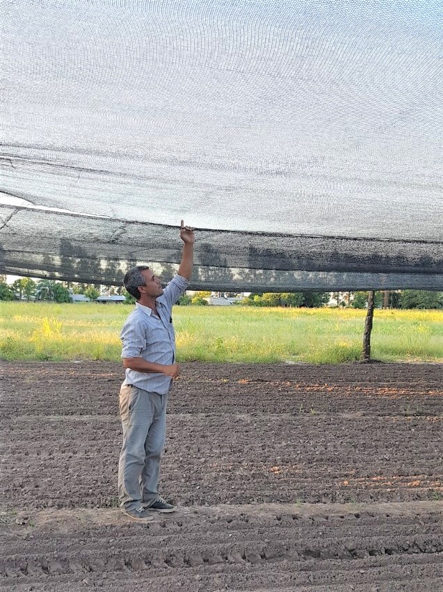 EL GOBIERNO APORTA MATERIALES A PRODUCTORES HORTÍCOLA QUE ESTÁN AFECTADOS POR LA EMERGENCIA AGROPECUARIA