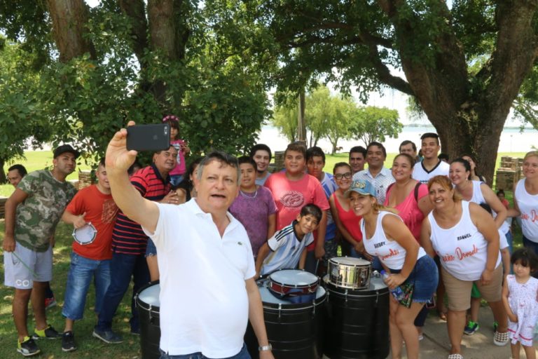 PEPPO ENTREGÓ INSTRUMENTOS MUSICALES A COMPARSAS DE LA ISLA DEL CERRITO