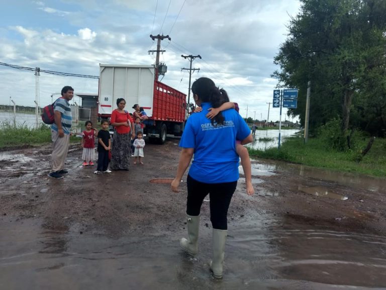 SE DECLARÓ LA EMERGENCIA HÍDRICA Y TODAS LAS ÁREAS DEL GOBIERNO TRABAJAN PARA ATENDER A DAMNIFICADOS