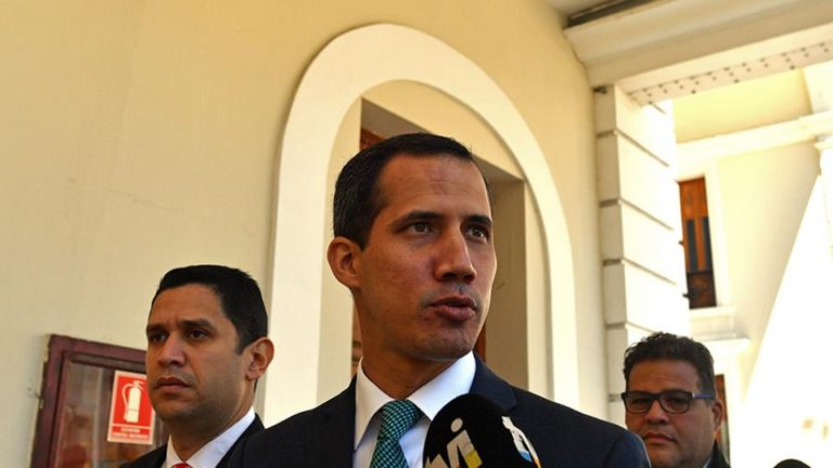 Crisis en Venezuela: Guaidó le abrió la puerta a una mediación papal