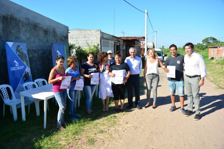 REGULARIZACIÓN: 150 FAMILIAS DE LA RUBITA RECIBIERON SUS FACTURAS DE SECHEEP POR PRIMERA VEZ