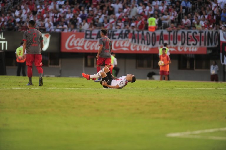 Juanfer Quintero se rompió los ligamentos