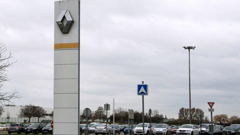 En marzo la industria automotriz suma 4400 suspensiones Renault suspende a 1500 trabajadores