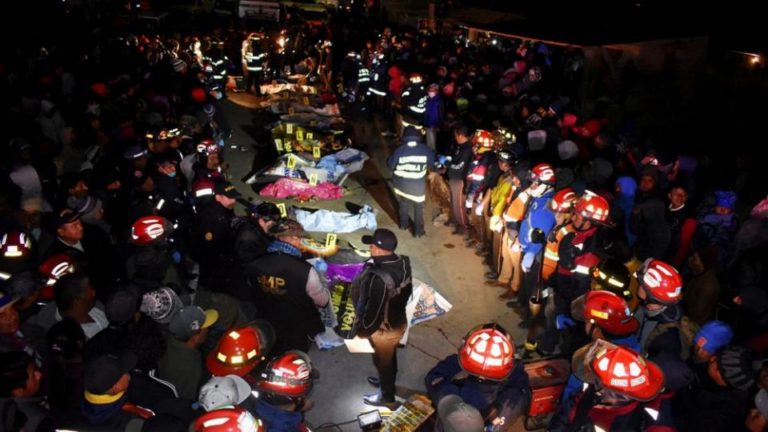 Guatemala: un camión atropelló y mató a 18 personas