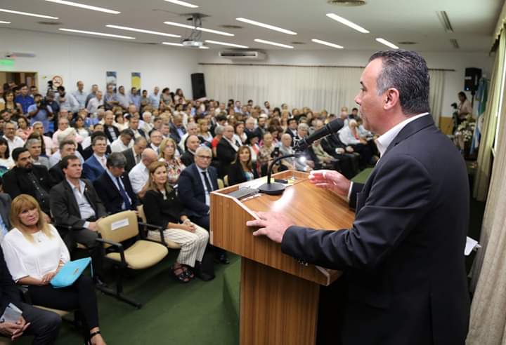 EL VICEGOBERNADOR PARTICIPÓ DEL 60° ANIVERSARIO DE LA FACULTAD DE INGENIERÍA DE LA UNNE