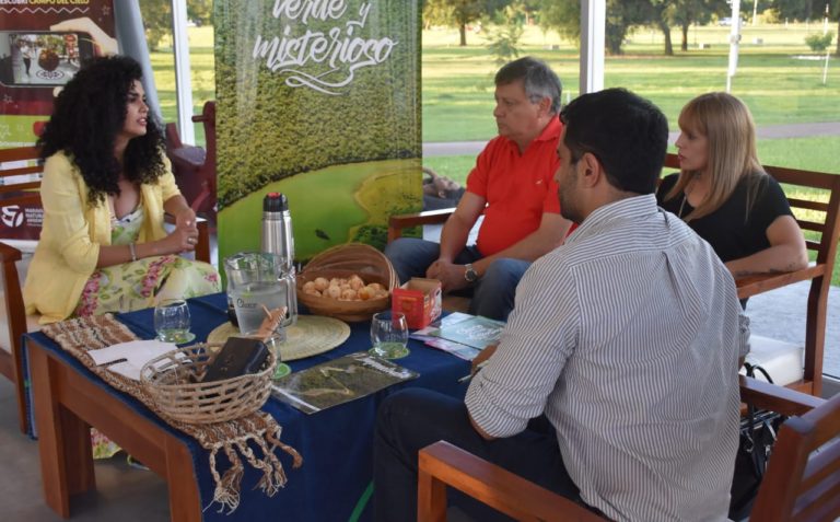 PEPPO SE REUNIÓ CON MISS ECO ARGENTINA: «ES UN HONOR QUE REPRESENTE AL CHACO COMO EMBLEMA ECOLÓGICO Y TURÍSTICO»