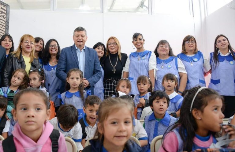 PEPPO AGRADECIÓ A DOCENTES POR ESTAR CON LOS CHICOS EN LAS AULAS Y PIDIÓ COMPRENSIÓN POR EL CONTEXTO ECONÓMICO NACIONAL: «PRIORIZAMOS NO DEJAR A NADIE SIN TRABAJO»