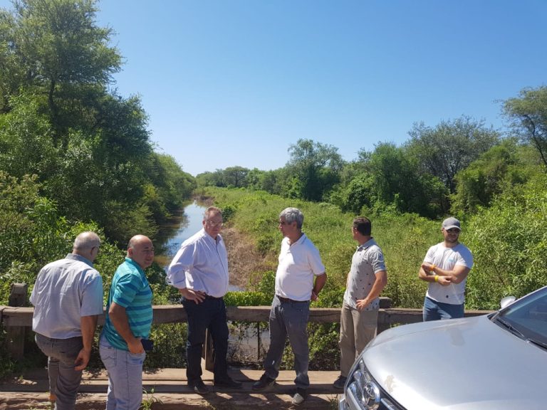 VIALIDAD PROVINCIAL AVANZA CON OBRAS DE PAVIMENTO EN CASTELLI