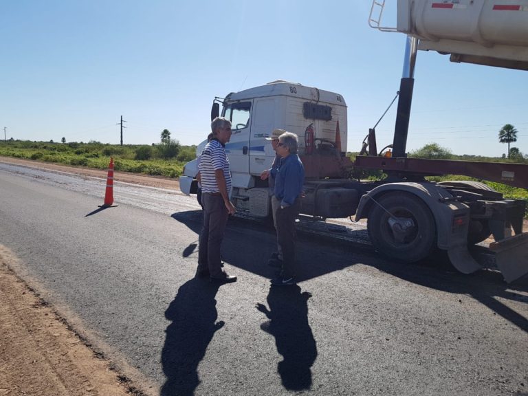 INTENSO TRABAJO DE VIALIDAD PROVINCIAL EN LA RUTA 7