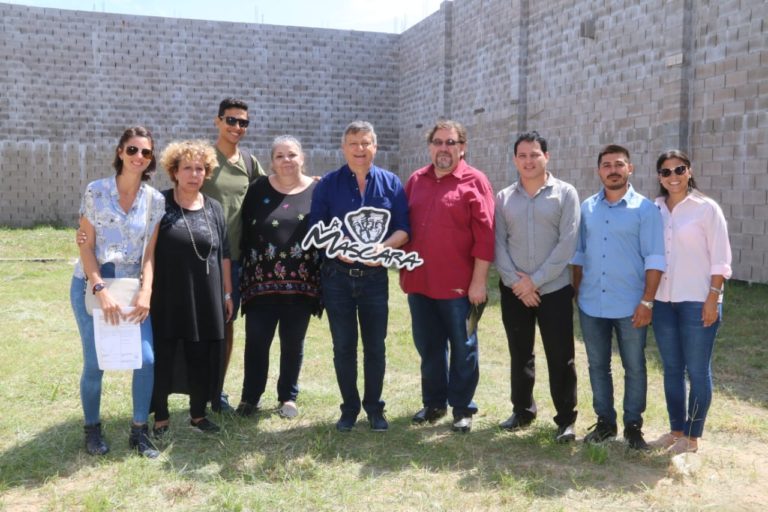 EN EL DÍA INTERNACIONAL DEL TEATRO PEPPO MARCÓ COMPROMISO DE FORTALECER EL TRABAJO DE ARTISTAS LOCALES